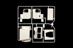 Italeri 3859S 1/24 Freightliner FLC Çekici Demonte Plastik Maketi