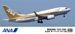 Hasegawa 35 10735 1/200 Ölçek Boeing 737-700 ANA Yolcu Uçağı Plastik Model Kiti