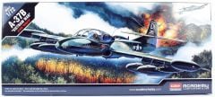 Academy 12461 1/72 Cessna A-37B Dragonfly Savaş Uçağı Demonte Plastik Maketi