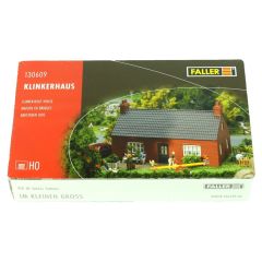 Faller 130609 1/87 Briketten Yapılmış Ev Demonte Plastik Maketi
