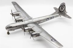 Academy 12528 1/72 USAAF B-29A (Enola Gay & Bockscar) Savaş Uçağı Demonte Plastik Maketi