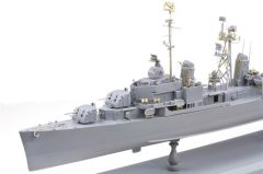 1045 1/350 U.S.S. FRANK KNOX DD-742