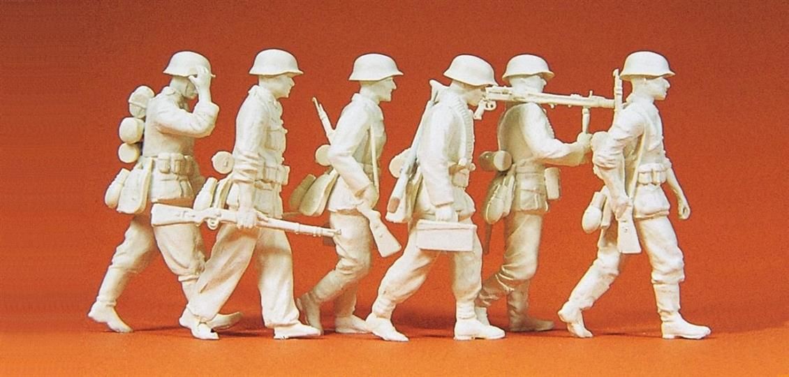 Preiser 64013 1/35 Ölçek yürüyen garanadacı figürleri (1939-45) Figürleri