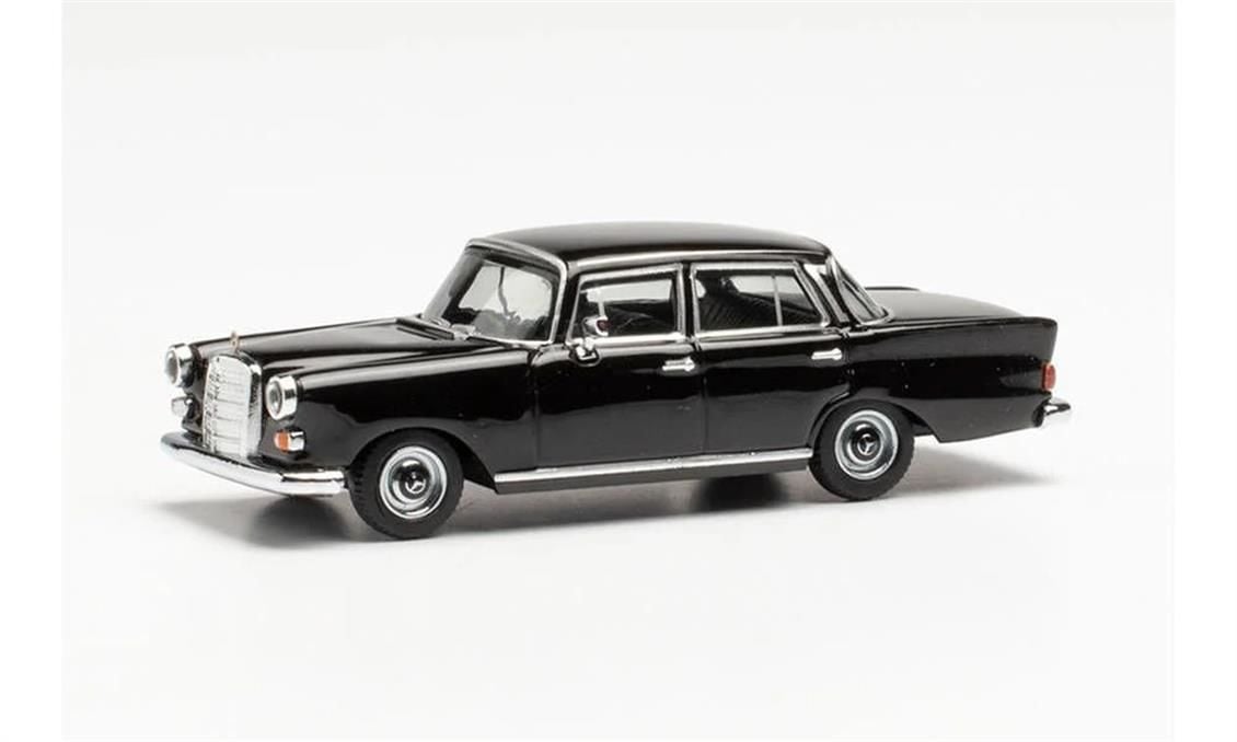 Herpa 420457 1/87 Ölçek MB 200 W110 Kırlangıç Kasa, Siyah, Sergilemeye Hazır Model Araç