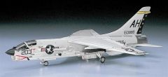 Hasegawa C9 00339 1/72 Ölçek F-8E Crusader Savaş Uçağı Plastik Model Kiti